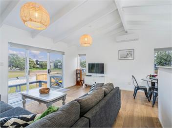 Retreat by the Beach (Bachcare) - Pauanui