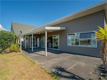 Unwind on The Fairway (Bachcare) - Whitianga