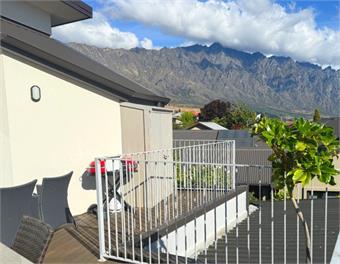 Sunset Views Apartment - Queenstown