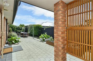 Stay at Puhara - Parklands Getaway - Christchurch