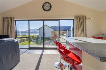 The Tranquil Edge (Bachcare) - Te Anau