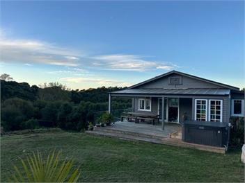 Wainui Stream Homestead - Raglan