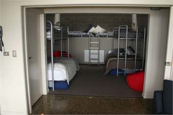Lonnekers Beach Accommodation - Stewart Island