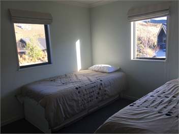 14 Cheeseman Terrace - Castle HIll Village