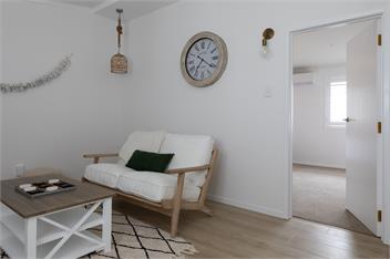 Deluxe Suite - Your Private Sanctuary Awaits - Auckland