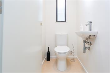Large and Spacious Newly Built Townhouse - christchurch 