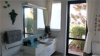 Kaka Lodge (4 bedroom) at Kotare House - Auckland