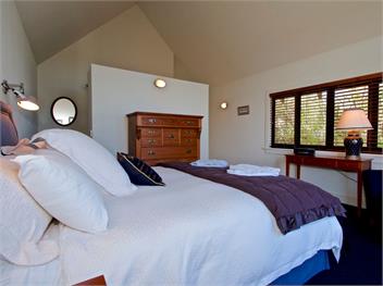 Kauawhi Lodge (Bachcare) - Acacia Bay