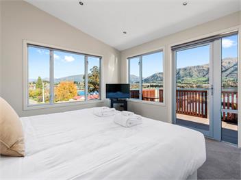 Skyline Outlook (Bachcare) - Wanaka