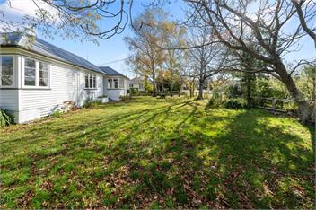 Centrally Located (Bachcare) - Greytown