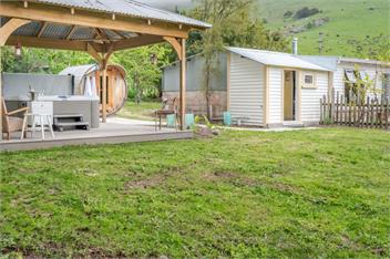 Matagouri Cottage (Bachcare) - Port Levy