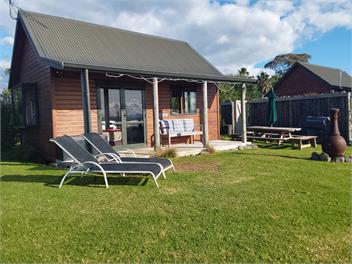 Pahoia Beachstay - The Shell Hut - Whakamarama
