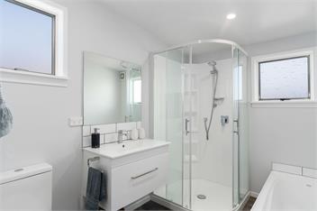 Lake Dunstan Cottage (Bachcare) - Cromwell