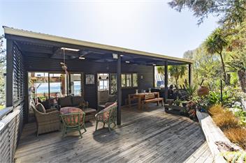 Coastal Hideaway - Nelson