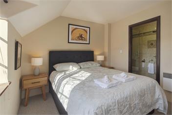 The Village Green Apartment - Nelson
