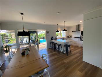 Papamoa beach house with pool and spa close to the beach - Papamoa beach