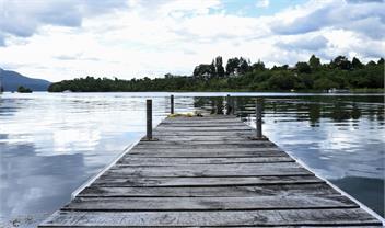 A Much‑Loved Lake Tarawera Family Bach and Jetty – Shared with the Right Guests - Rotorua