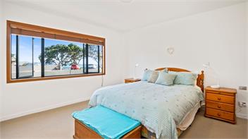 Remarkable Red Beach (Bachcare) - Red Beach