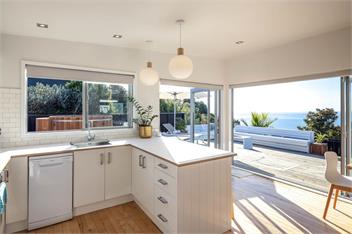 OCEAN BREEZE COTTAGE - Coast & Country - Waiheke Island