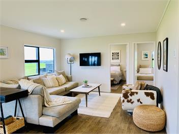 Farmhouse - Coastal Views - Auckland