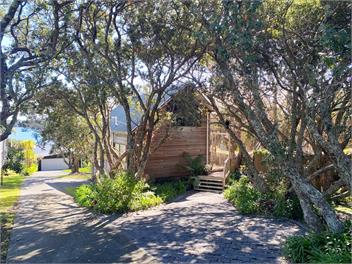 Tindalls Hideaway - 200 steps to beach - Whangaparaoa