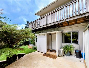 Garden Bliss & Bird Sanctuary in Paihia Estuary - Paihia