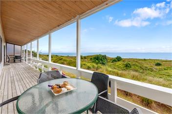 Sunny Seas Papamoa Beachfront Retreat - Papamoa