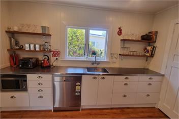 Bessie's Bach - recently upgraded - Hamner Springs
