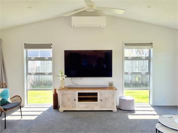 Hosts on the Coast Jackman Satisfaction - Whitianga
