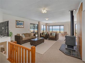 Jack and Enids Whangamata Beach House - Whangamata