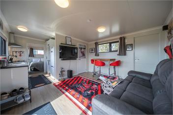 Ducati House (Bachcare) - Te Anau