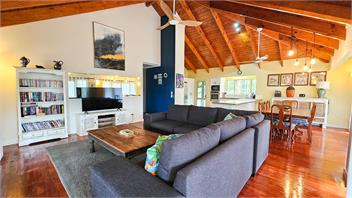 Tipani Lodge - Ngatangiia