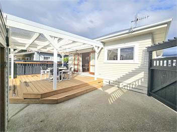 Chic Nelson City Escape - 