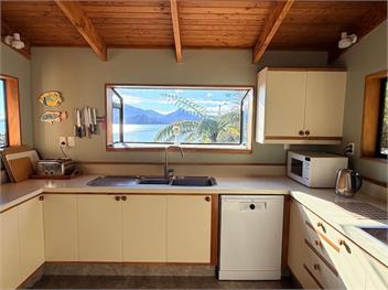 Moetapu Bay Bliss (Bachcare) - 