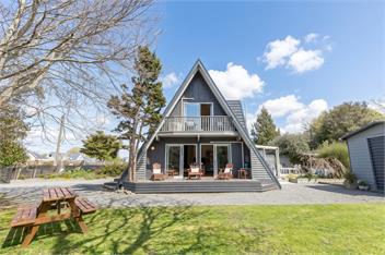 A-Frame. Ideal for families and large groups. - 