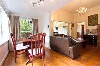 Brockworth Cottage - (Christchurch City and Country Cottages) - 