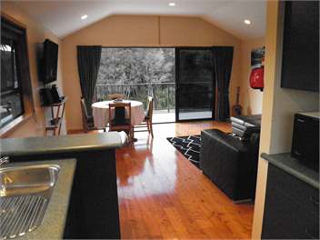Treetops Cottage at the Castle - Whitianga