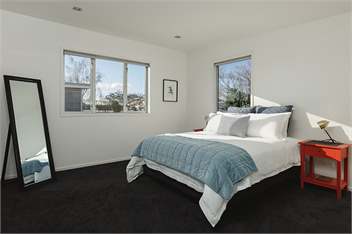 Luxury home private and spacious, walk everywhere - Blenheim