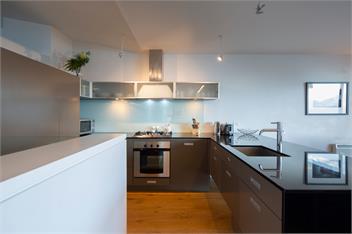 Panorama Dual Level Apartment - Queenstown