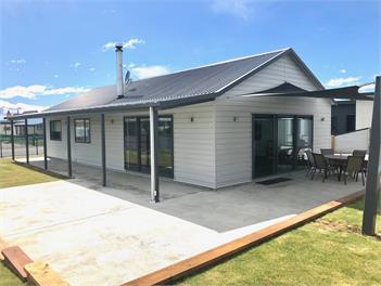 Modern, Functional and Central - Twizel