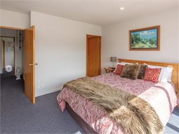 Le Bach - Akaroa