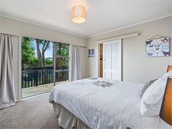 Taupo Panorama (Bachcare) - Taupo Central