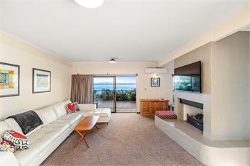 All Decked Out on the Lake - TAUPO - Taupo