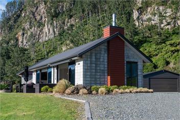 Lakehouse Retreat (Bachcare) - Whakamaru