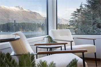Livin' on Lake Time | Waterfront Accommodation - Queenstown