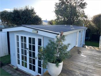 Large Family Pad with Pool! - Auckland