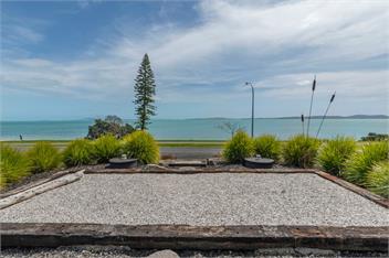 Maraetai Couples Retreat (Bachcare) - Auckland