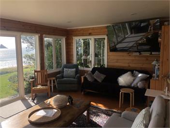 Oakura Bay Absolute-Beachfront Holiday Home - Northland