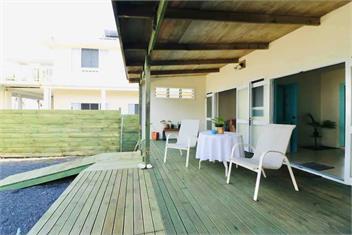 ShineAwayHomes-AC beachside - Rarotonga