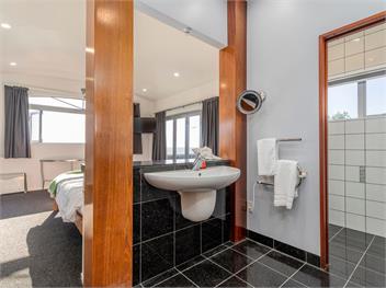 Ocean View Beach Beauty (Bachcare) - Tairua